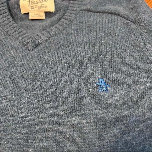 Penguin Blue Lambswool Knit Sweater Size Large - Picture 6 of 6